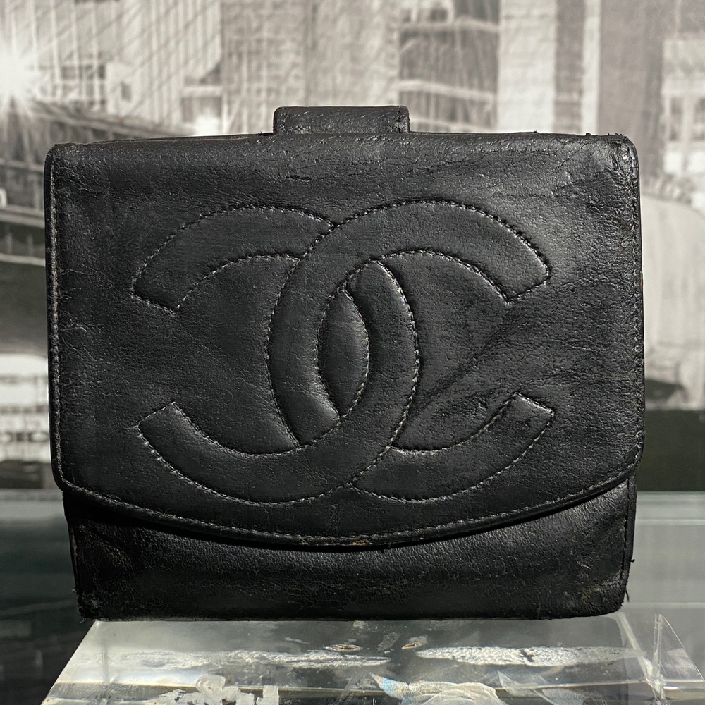 Authentic CHANEL Timeless CC Logo Wallet